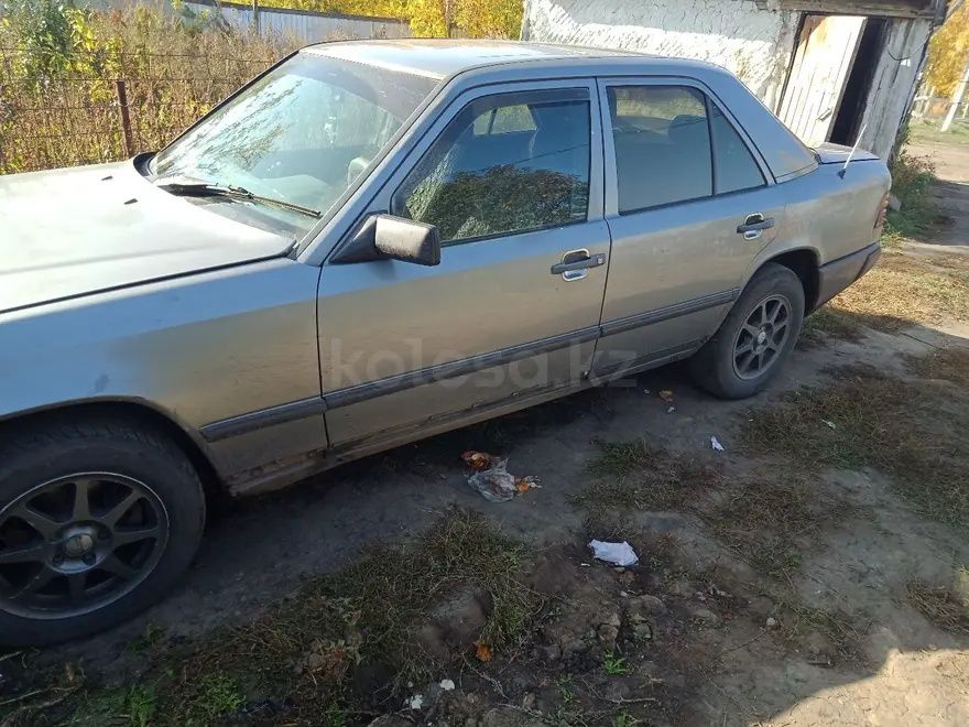 Mercedes-Benz E 250 год 1989