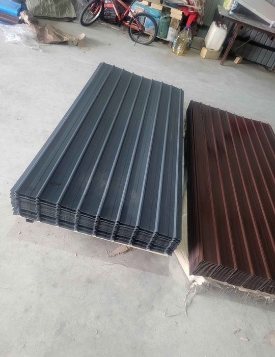 Tabla cutata colorată și zincata 
Maro Mat și Lucios 
Gri Mat 
0.2  18 lei 
0.3 27 lei 
0.4 35 lei