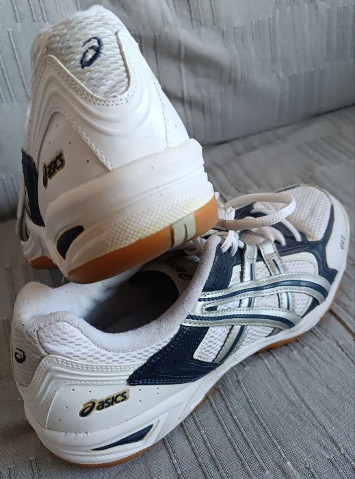 Asics маратонки номер 45,5