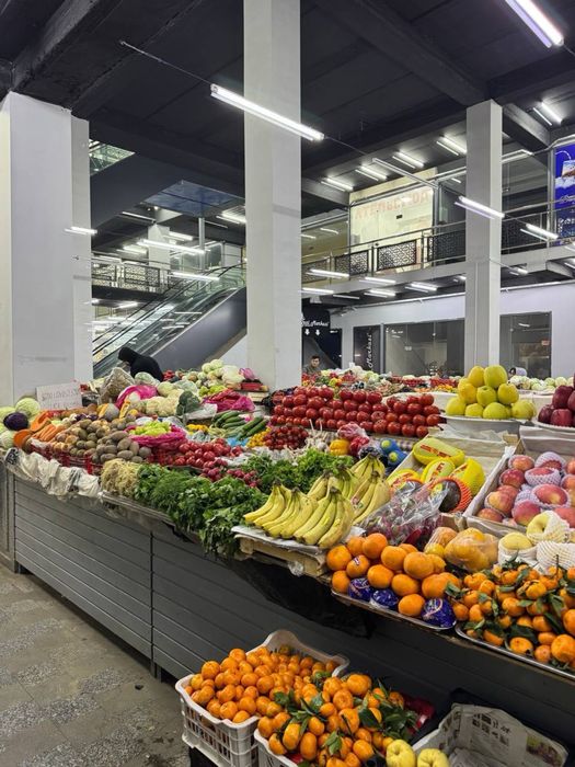 Магазин 15м2 внутри базара | Чиланзар, Катартал | Стеклянный фасад