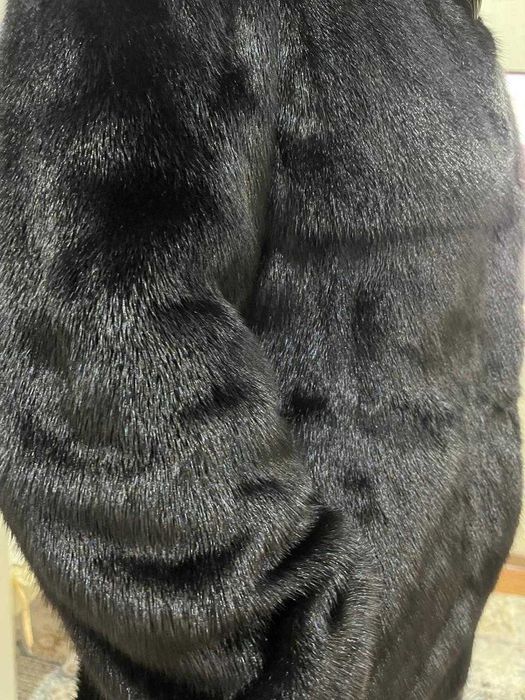 Продам норковую шубу