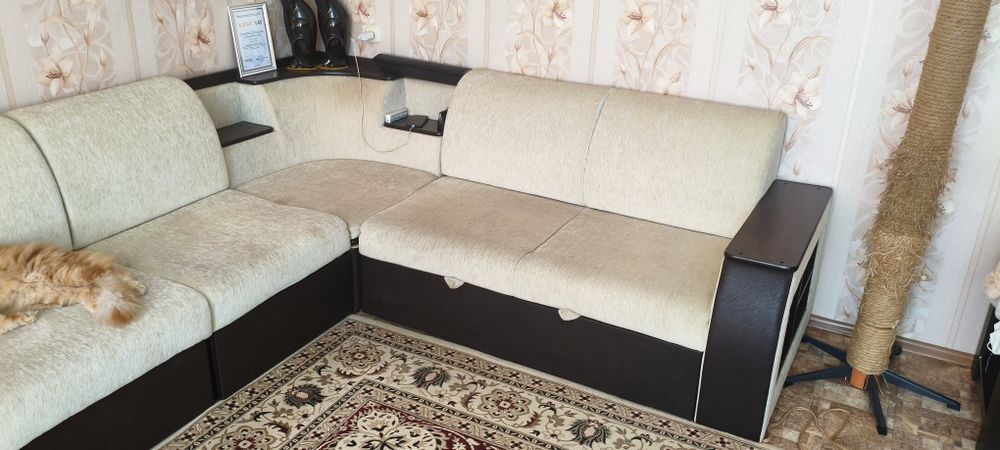 Угловой диван с креслами