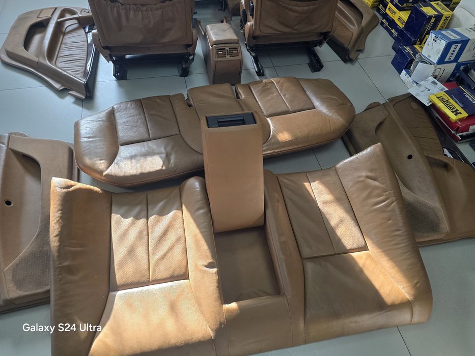 Салон от Mercedes-Benz 210