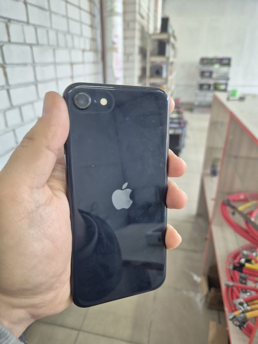 Iphone se 2022 3 поколения 128
