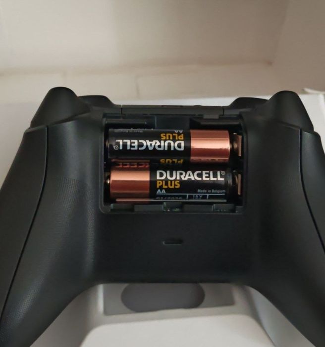 Xbox Series X Wireless Controller почти новый