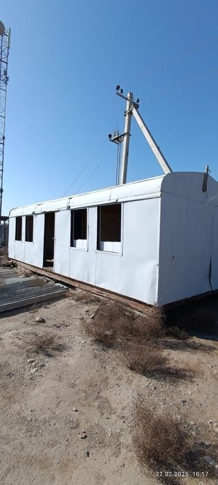 Домик вагон сотилади 9м --3м акфа эшик ва деразаси бор