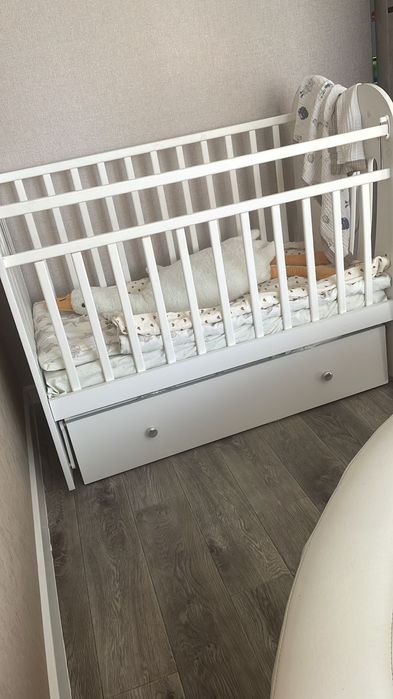 Детская кроватка