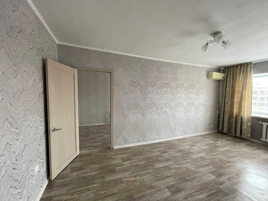 продам 2 ком. квартиру в самом центре города