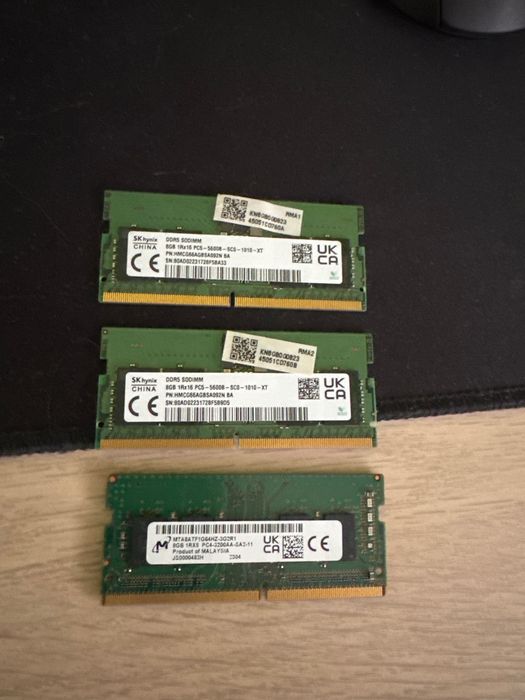 DDR 5 5600 2x8 gb Продавам комплект от два модула DDR5 5600 MHz по 8 GB за лаптоп (продават се заедно) и един модул DDR4 3200 MHz от 8 GB.