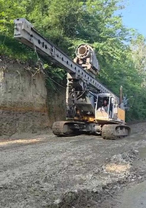 Utilaj de foraj LIEBHERR LRB 255