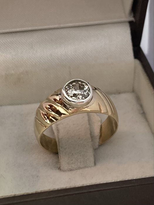 Inel aur cu diamant 0.66ct