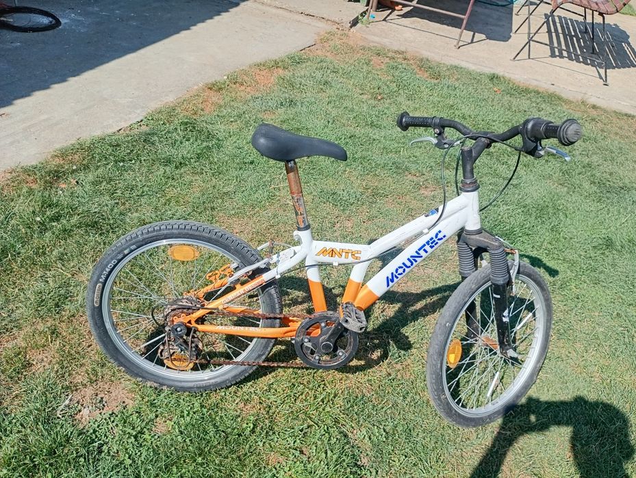 Vând bicicleta de copii mountec 20
