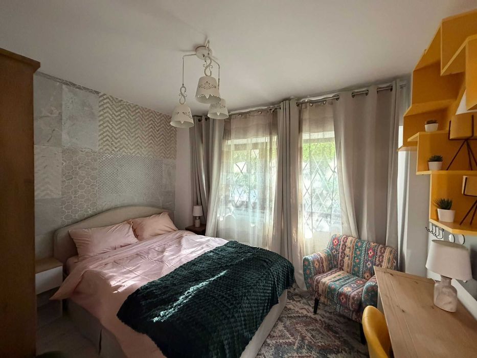 Proprietar – Închiriez apartament 3 camere ultracentral, Decebal - Muncii, renovat premium
