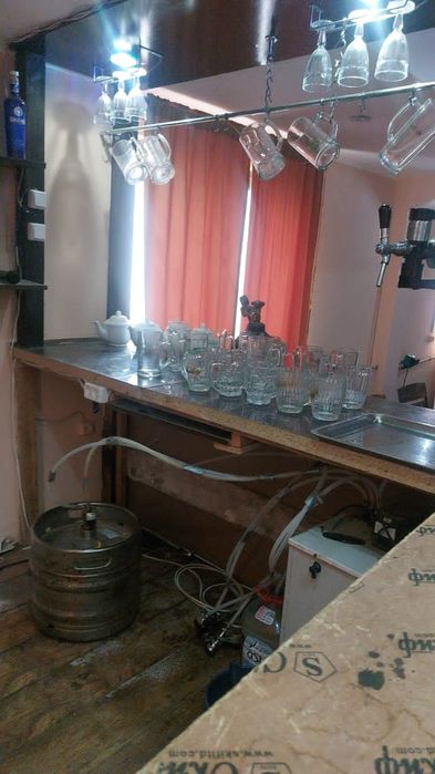 Продаю срочно барную стойку