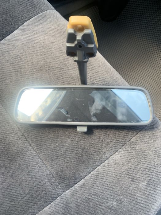 Зеркало заднего вида