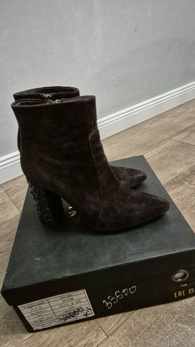 Вся обувь за 3000 тенге