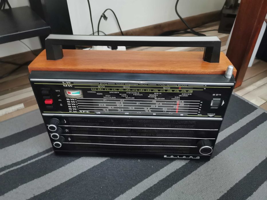 Radio selena B215