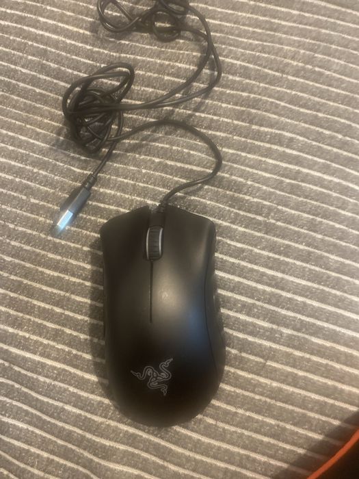 Vand mouse Razer Deathadder