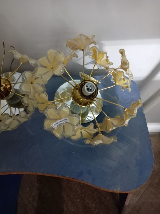 Продам люстры хорошего качества,