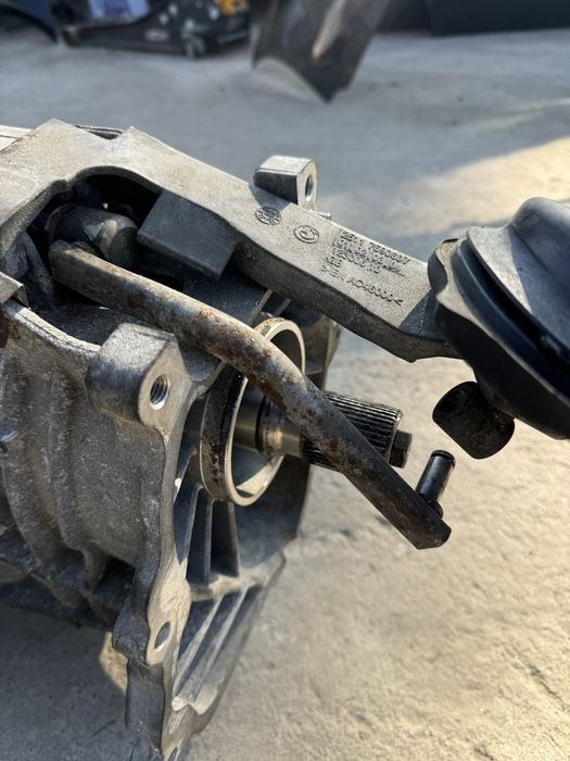 Ръчна скоростна кутия бмв 320хд е90 е91 х1 е84 bmw 320xd e90 e92 e84