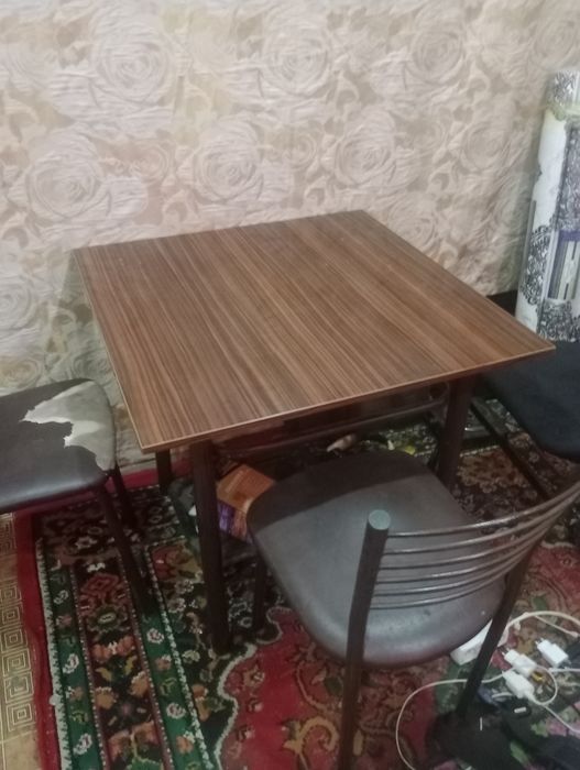 Продам куханый стол