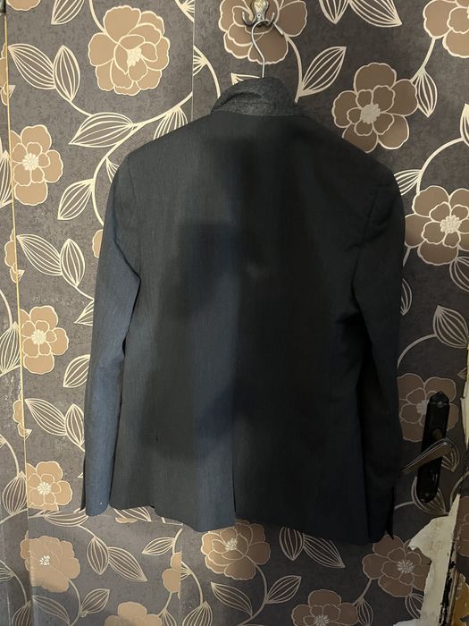 Сиво мъжко саке