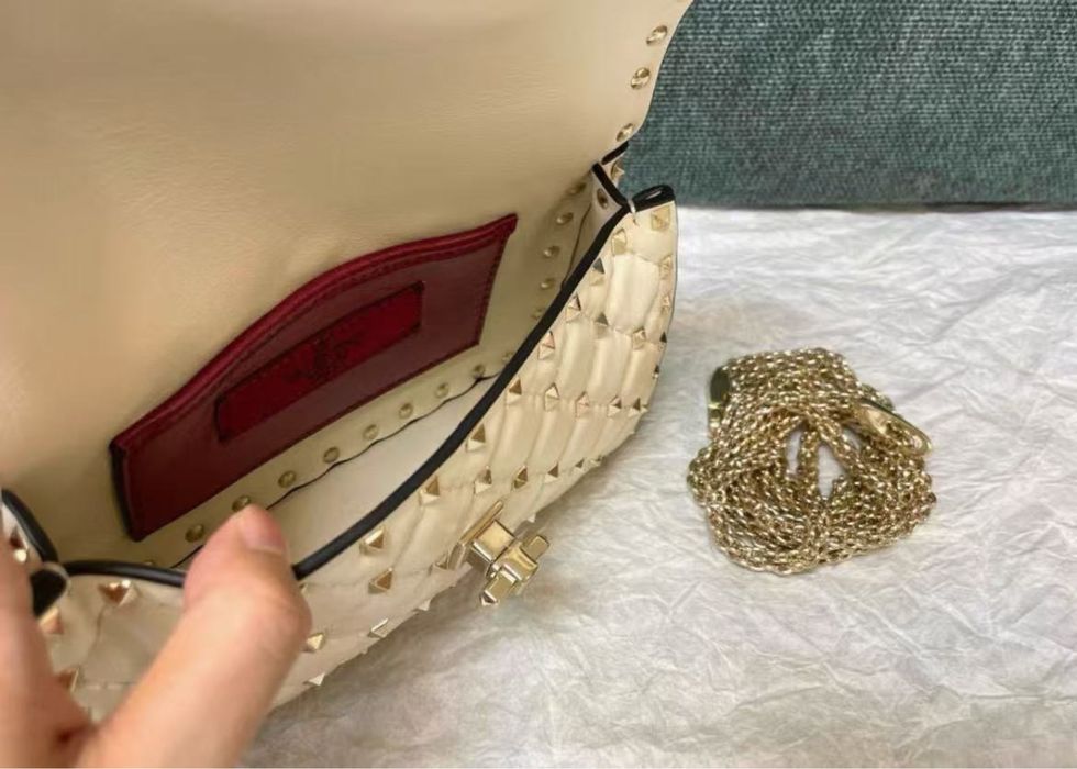 Geanta Valentino Garavani Rockstud piele pe stoc