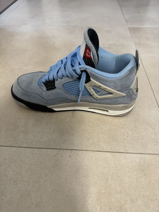 Jordan 4 University Blue