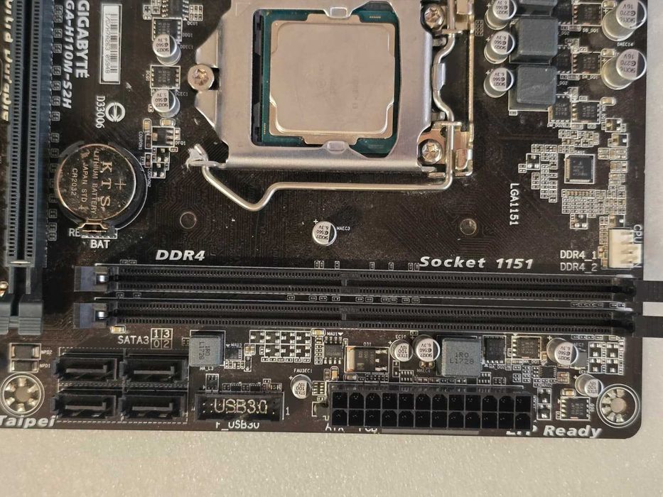 Placa de baza GIGABYTE GA-H110M-S2H + procesor I3 7100