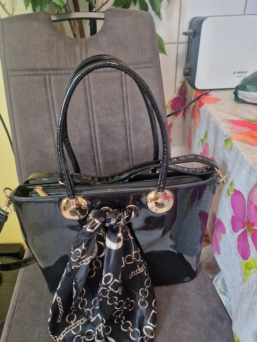 Geanta eleganta din lac