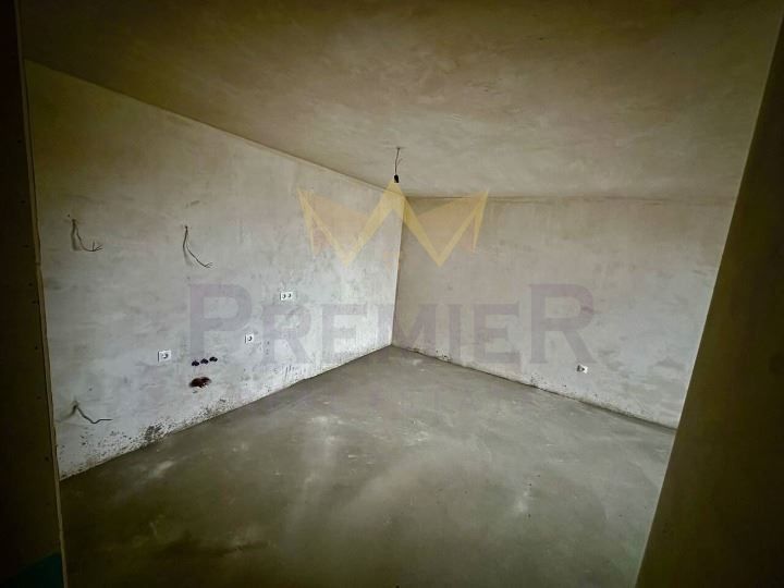 Продава се Тристаен апартамент в Бургас, Славейков - 120 кв.м за 1725 €/кв.м - Снимка #6