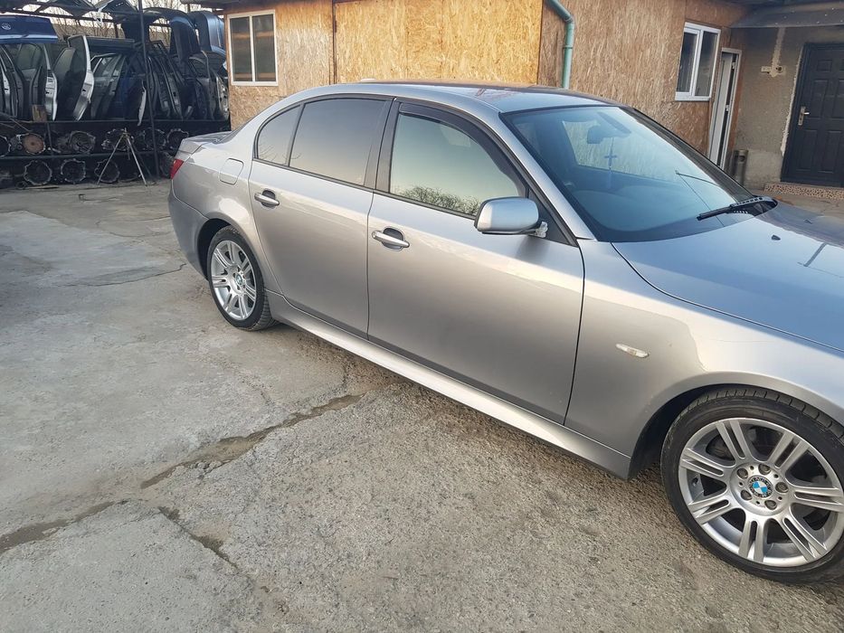 USA FATA DREAPTA/USA SPATE DREAPTA/CAPOTA-PORBAGAJ/ARIPA FATA STANGA-DREAPTA BMW E60 2006