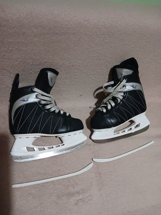 Продам коньки б/у