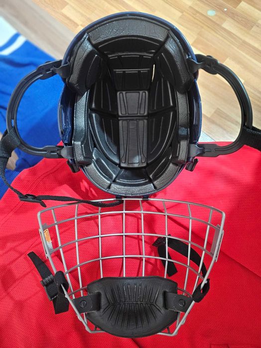 Шлем хоккейный детский