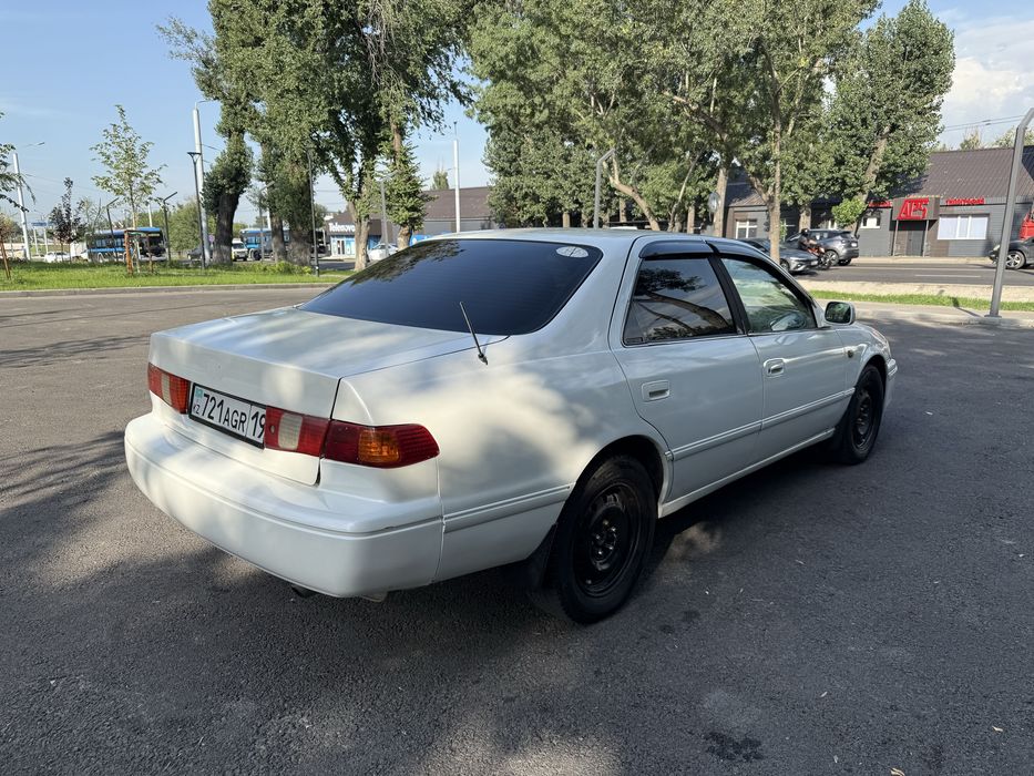 Toyota camry 1997 года