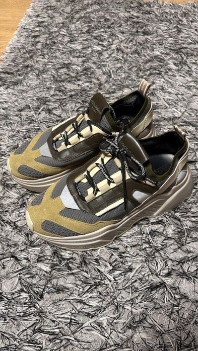 Vand adidasi dolce gabbana marimea 41