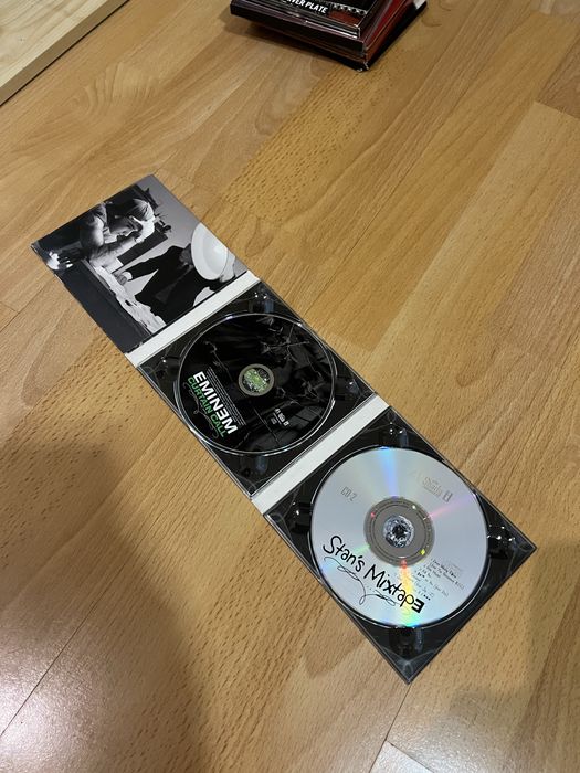 Оригинални CD дискове с музика