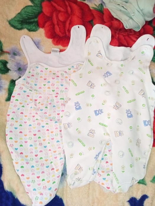 Продам детские вещи