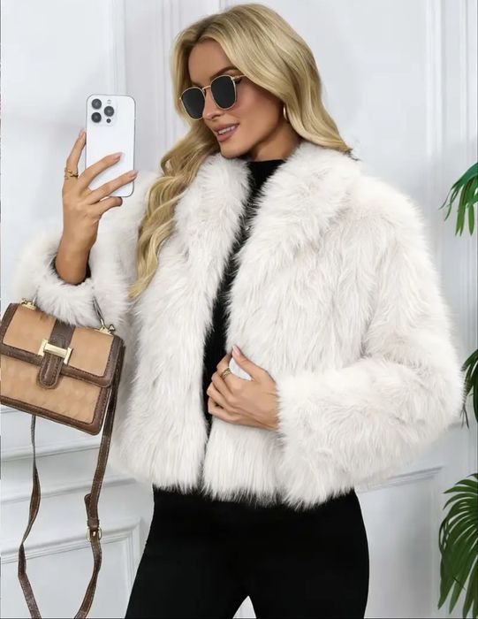 Ново бяло пухено яке