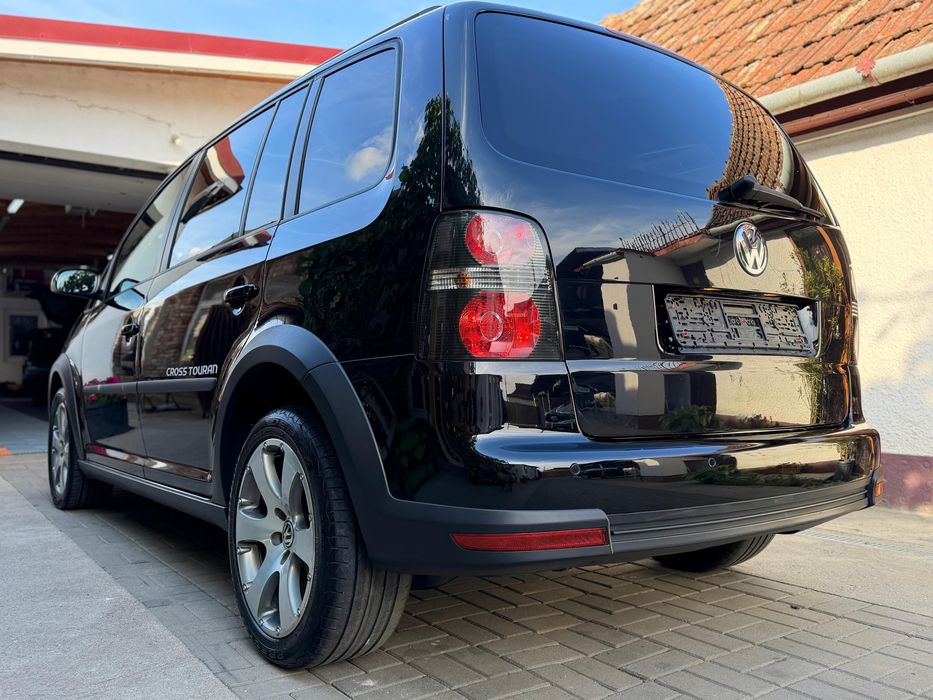 VOLKSWAGEN Touran 2007 — imagine 3