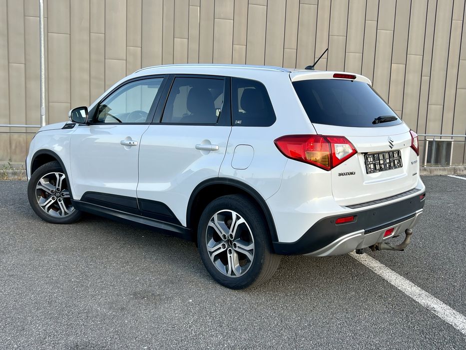 Suzuki vitara , automata , 4x4 ,benzina 1,6 , euro 6