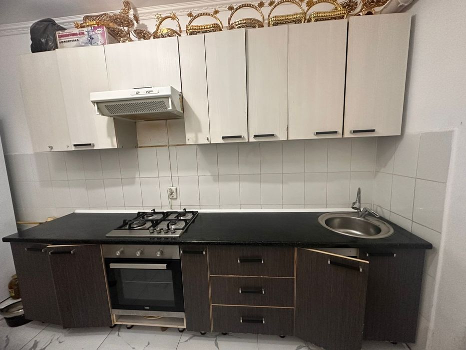 Продается кухонный гарнитур