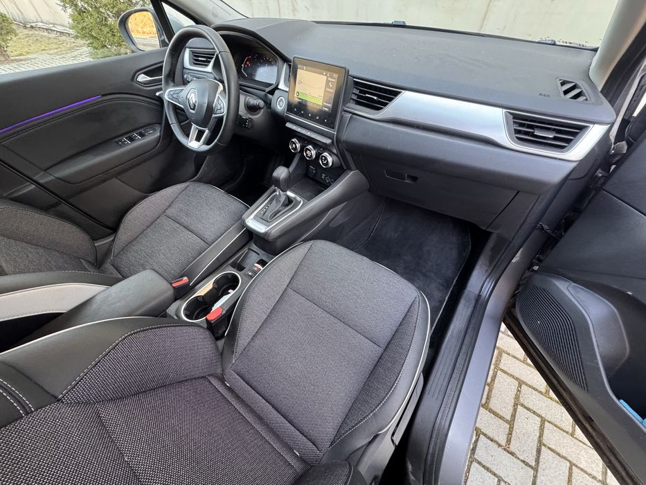 Renault Captur 1.3 Hybrid Automat usor avariat