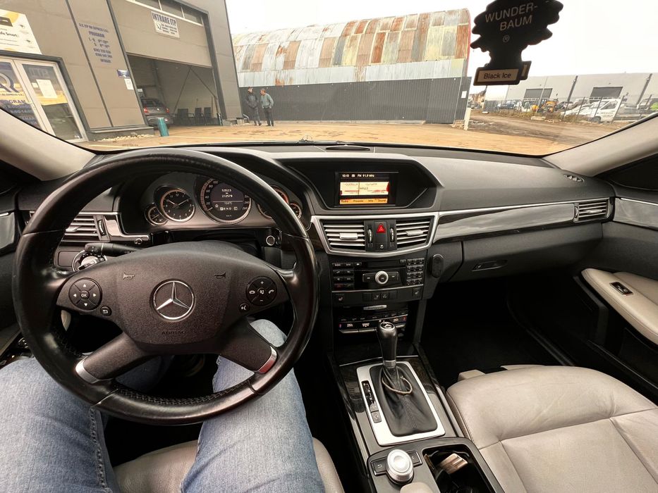 Mercedes benz E220CDI