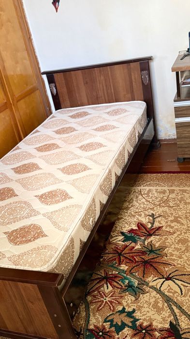 Одна спальня кровать