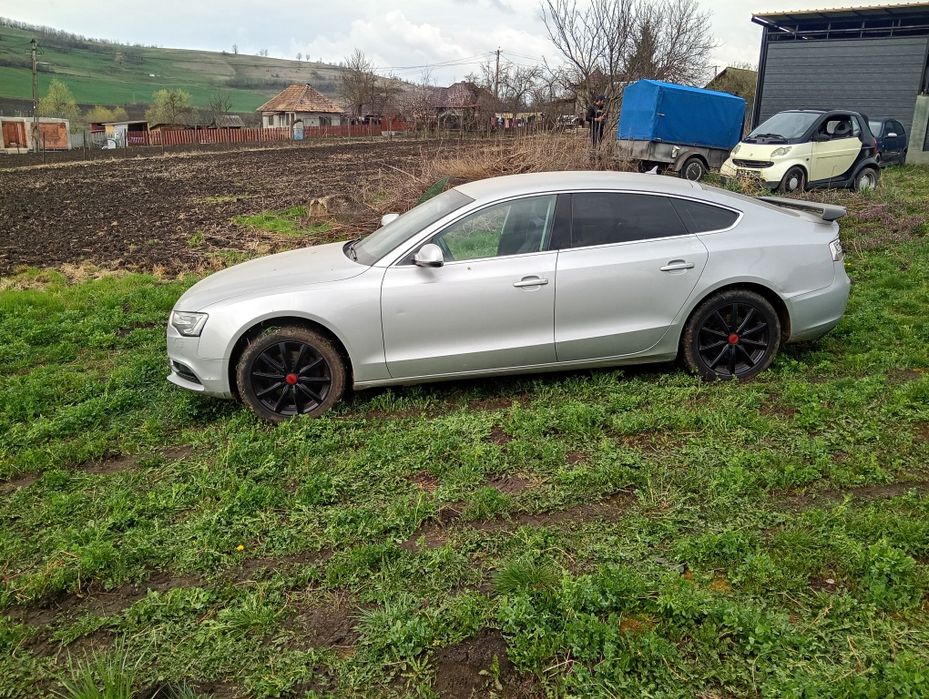Vând Audi A5 -An 2013