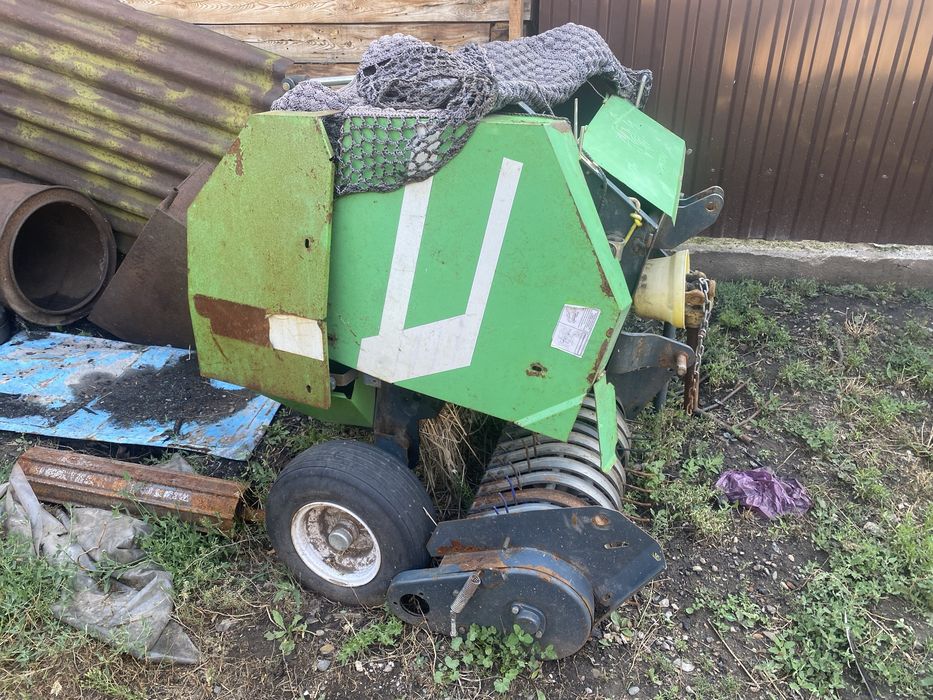 Продам пресс подборщик мини с граблями.
