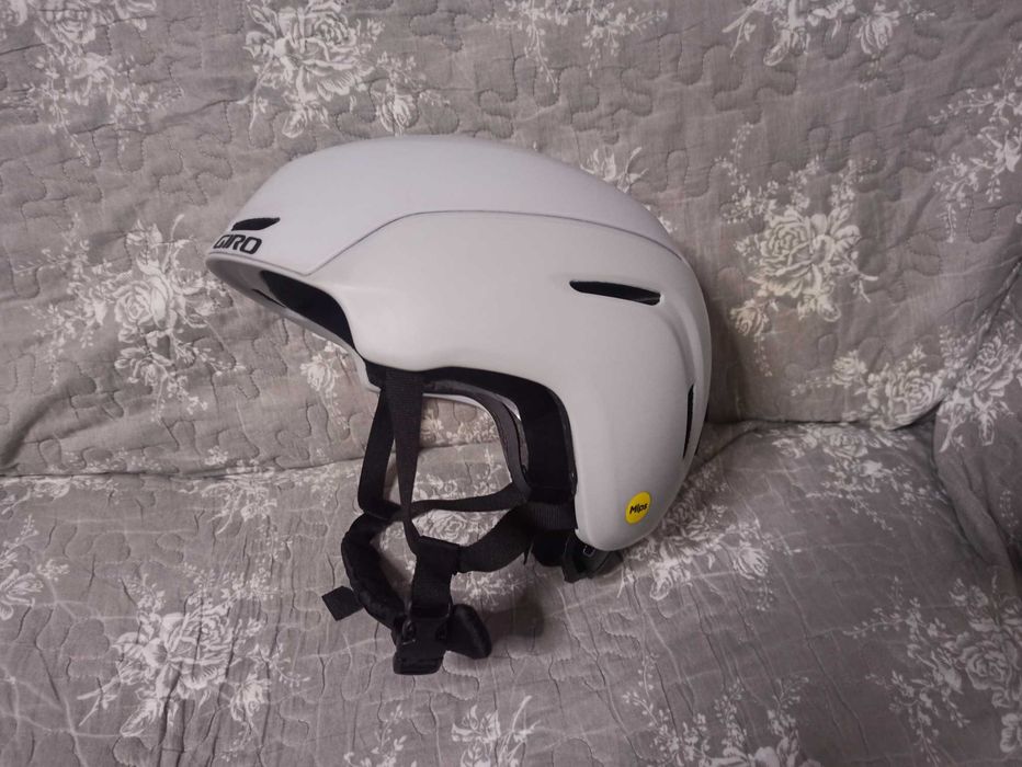 Casca schi ski ciclism Giro Neo Mips.