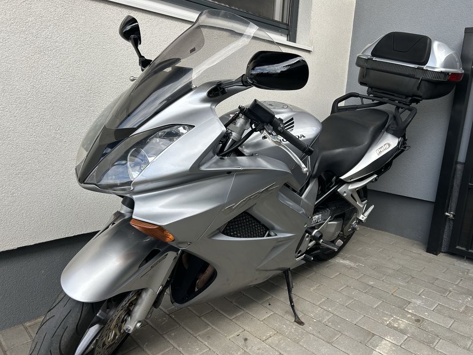 Honda VFR800 VTEC