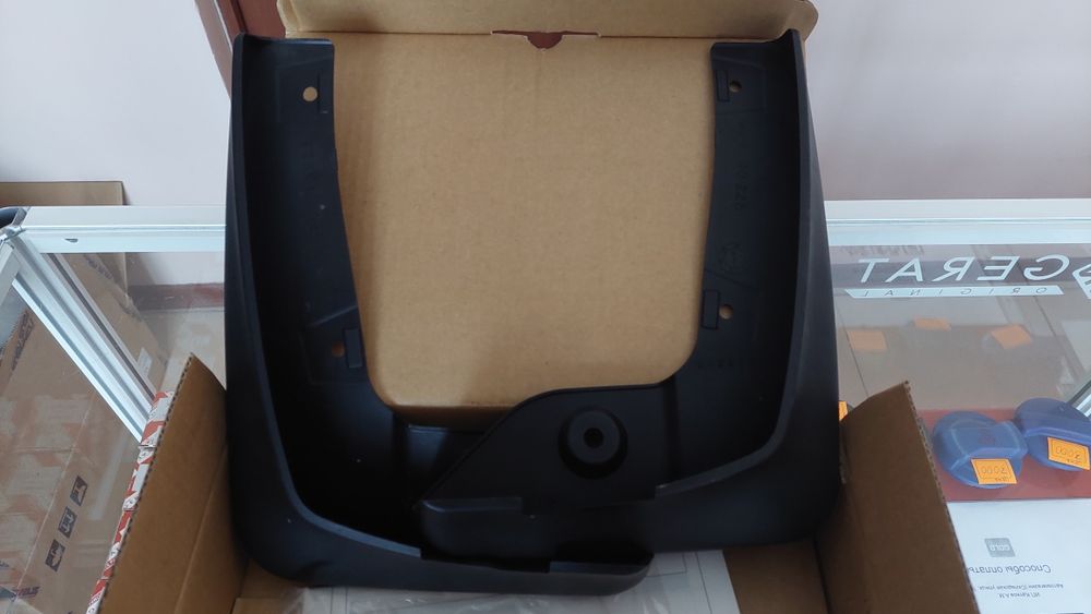 Брызговик задний Subaru